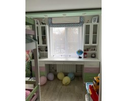 Письменный стол и стеллаж 