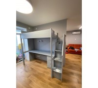 Кровать чердак, лестница комод и стол