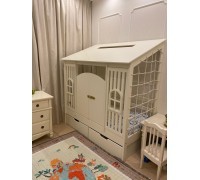 Кровать домик с спортивной сеткой