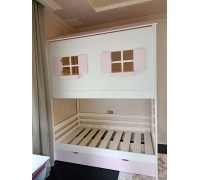 Кровать - домик с игровым местом