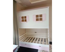 Кровать - домик с игровым местом