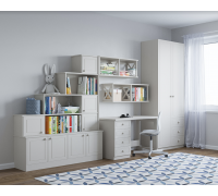 Детский стол и стеллаж