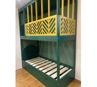 Двухъярусная кровать с мягким изголовьем