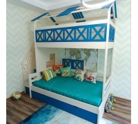 Двухъярусная кровать домик с широким спальным местом внизу