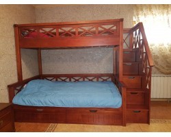 Двухъярусная кровать с широким спальным местом