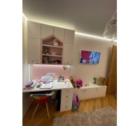 Письменный стол, навесной шкаф домиком и тумба