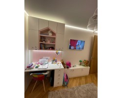 Письменный стол, навесной шкаф домиком и тумба