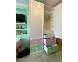 Шкаф двухстворчатый