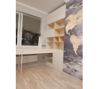 Письменный стол и шкаф - стеллаж