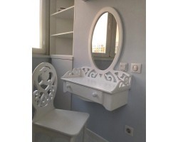 Детское трюмо и стул