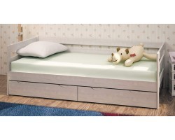 Кровать детская массив с ящиками