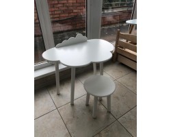 Детский комплект стол облако с бортиком-ограничителем и круглый стул белого цвета